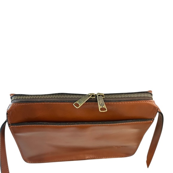 Patricia Nash Heritage Nazaire Top Zip Crossbody Bag - Vallata Tan - NWT - Picture 14 of 14